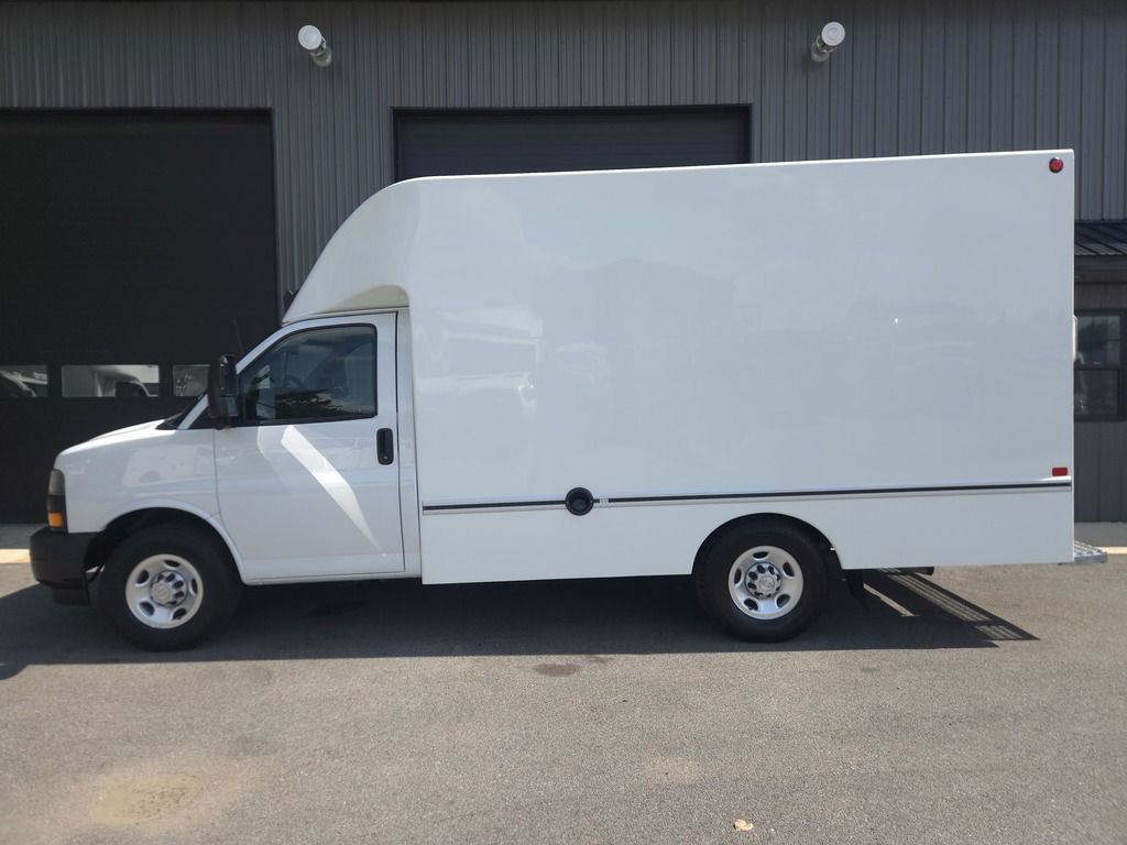 Used 2019 Chevrolet Express 3500 w/ Driver Convenience Package RWD image 1