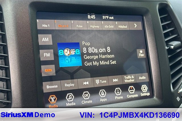 Used 2019 Jeep Cherokee Trailhawk image 31