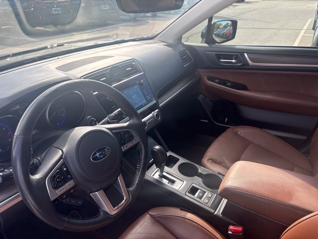 Used 2017 Subaru Outback 3.6R Touring w/ Popular Package #5A AWD/4WD image 4