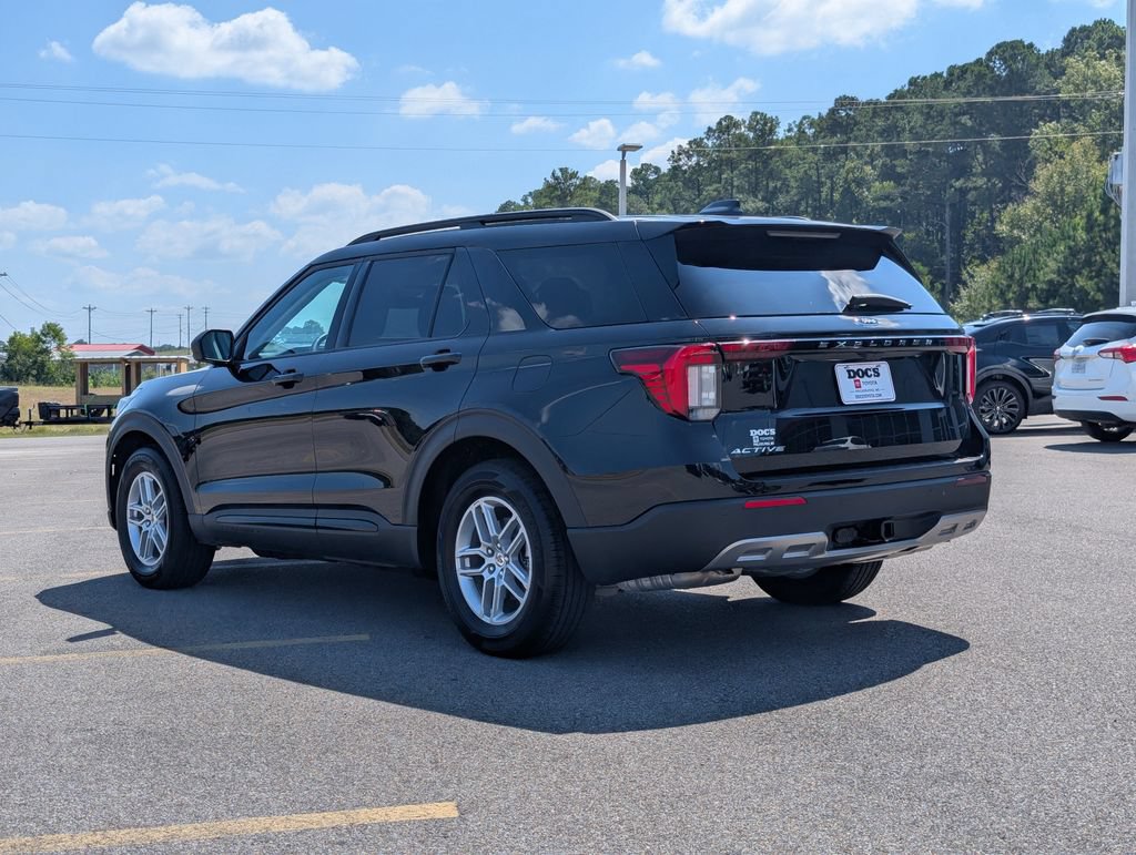 Used 2026 Ford Explorer Active w/ Active Comfort Package RWD image 3
