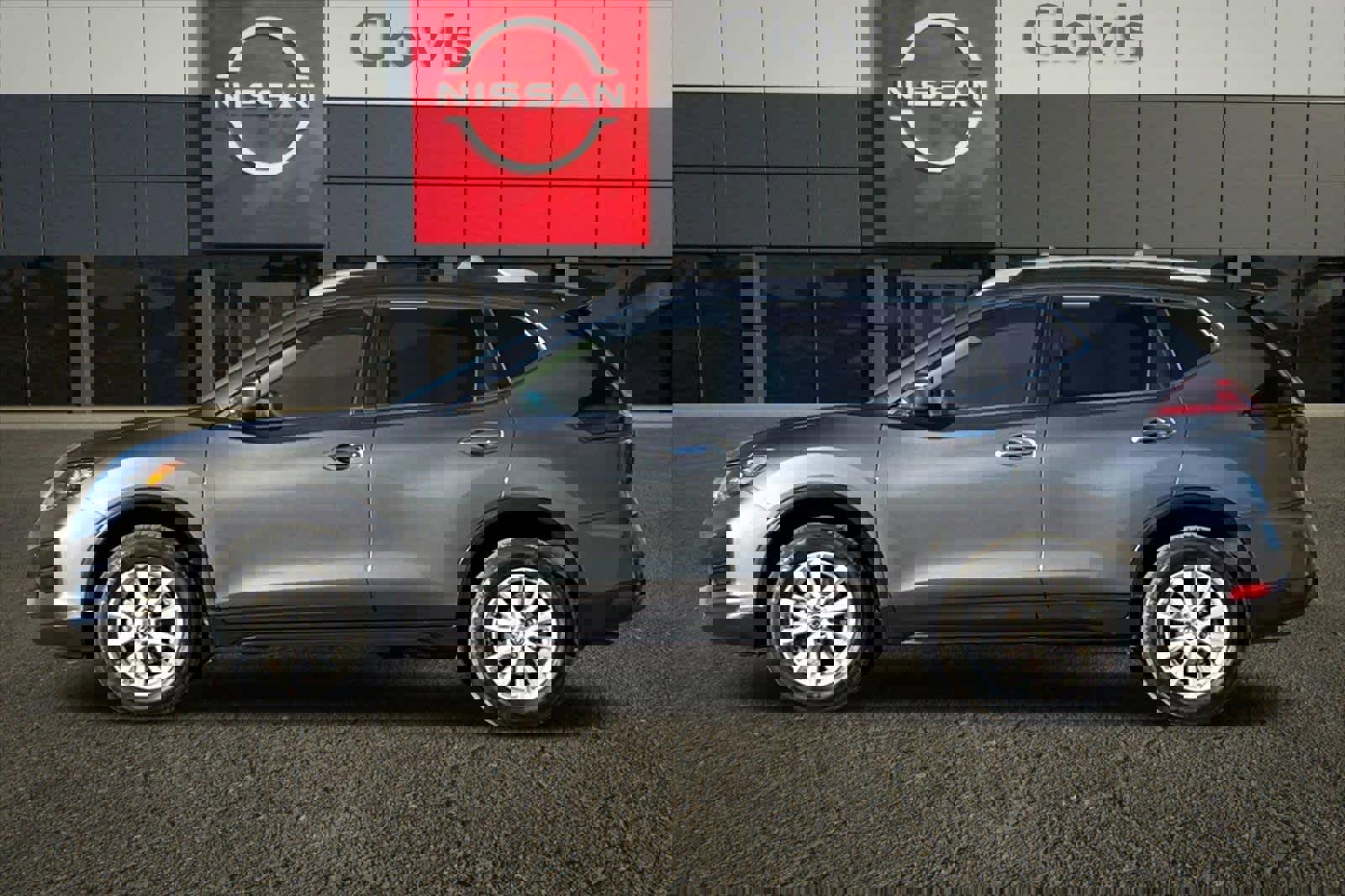 Used 2020 Nissan Rogue SV image 6