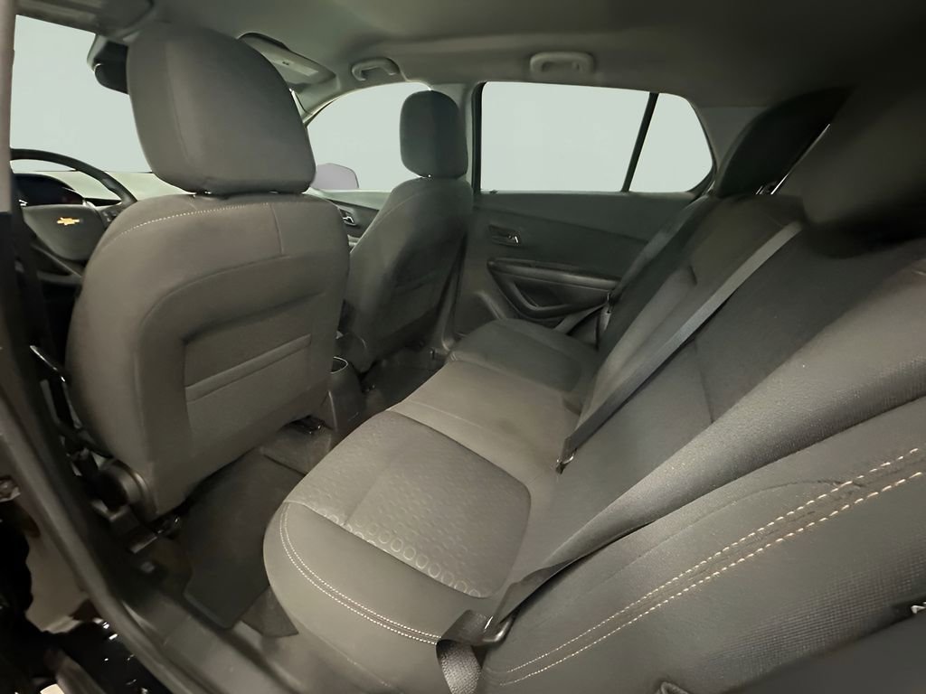 Certified 2022 Chevrolet Trax LS w/ Tint and Cruise Package image 22
