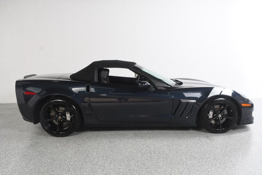 Used 2013 Chevrolet Corvette Grand Sport w/ 3LT Preferred Equipment Group RWD image 3