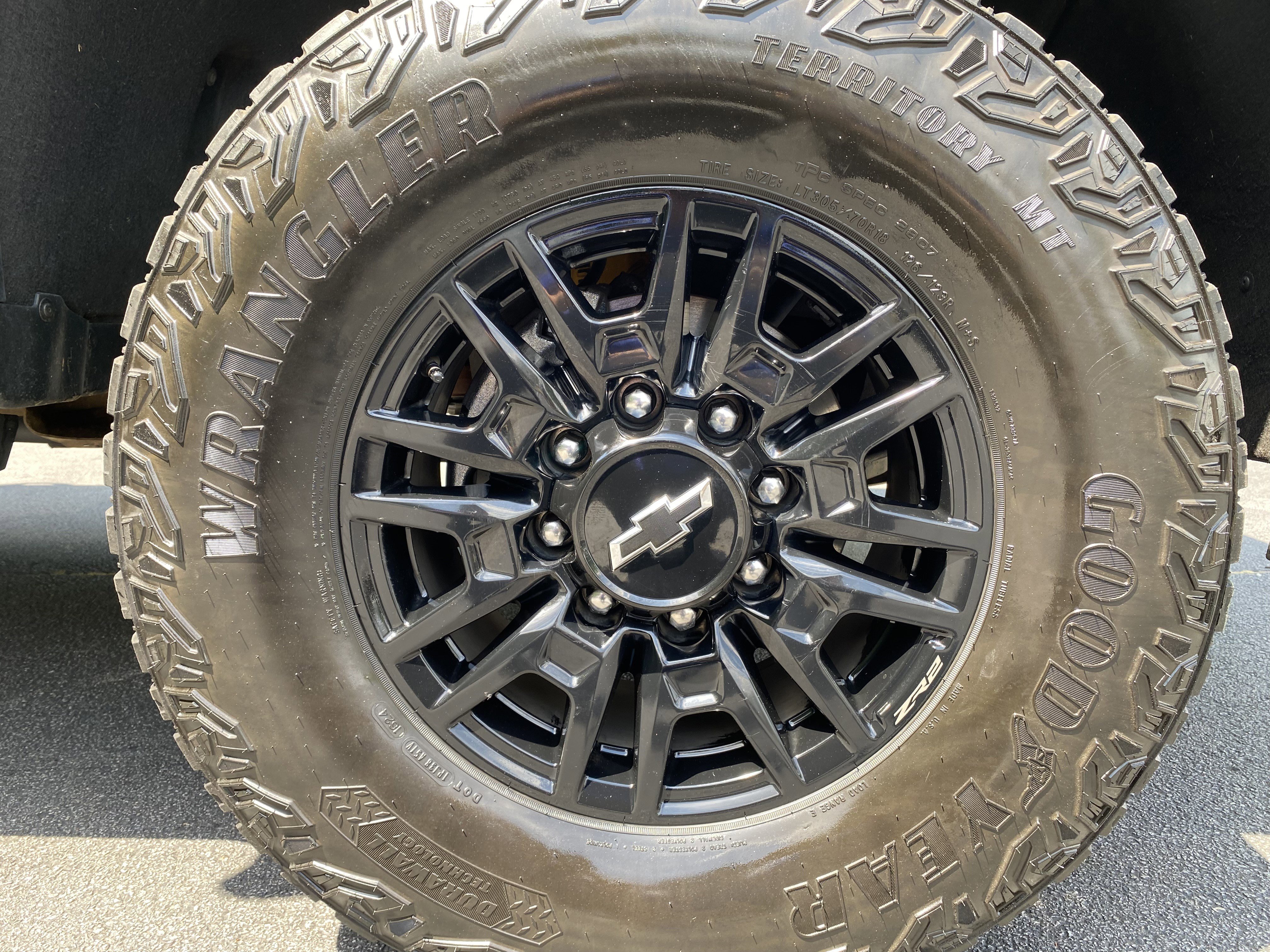 Used 2024 Chevrolet Silverado 2500 ZR2 w/ Technology Package AWD/4WD image 50