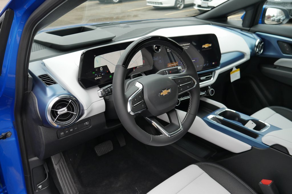 New 2026 Chevrolet Equinox EV LT image 10
