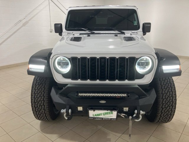 Used 2024 Jeep Wrangler Rubicon w/ Technology Group image 8