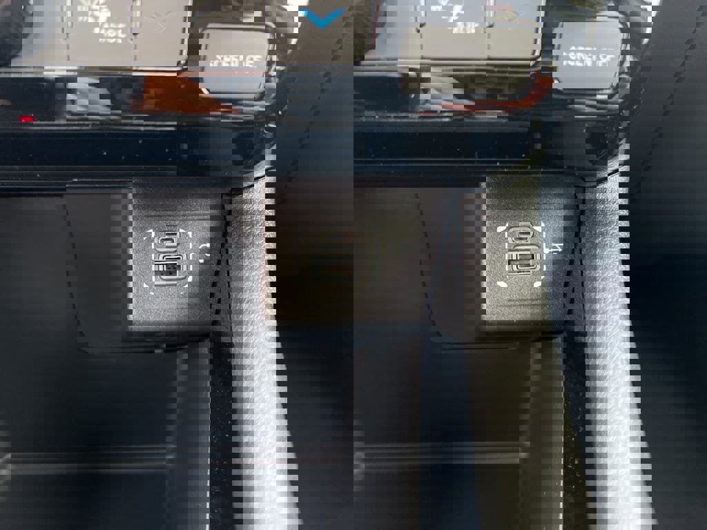 New 2026 Jeep Compass Limited image 30