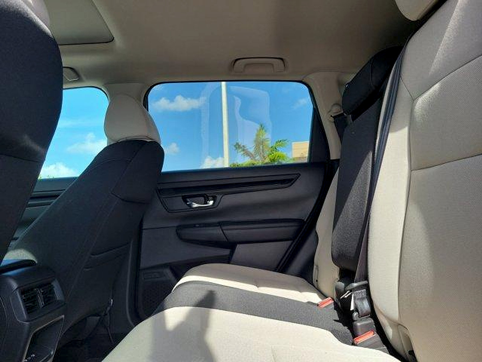 Used 2025 Honda CR-V EX image 13