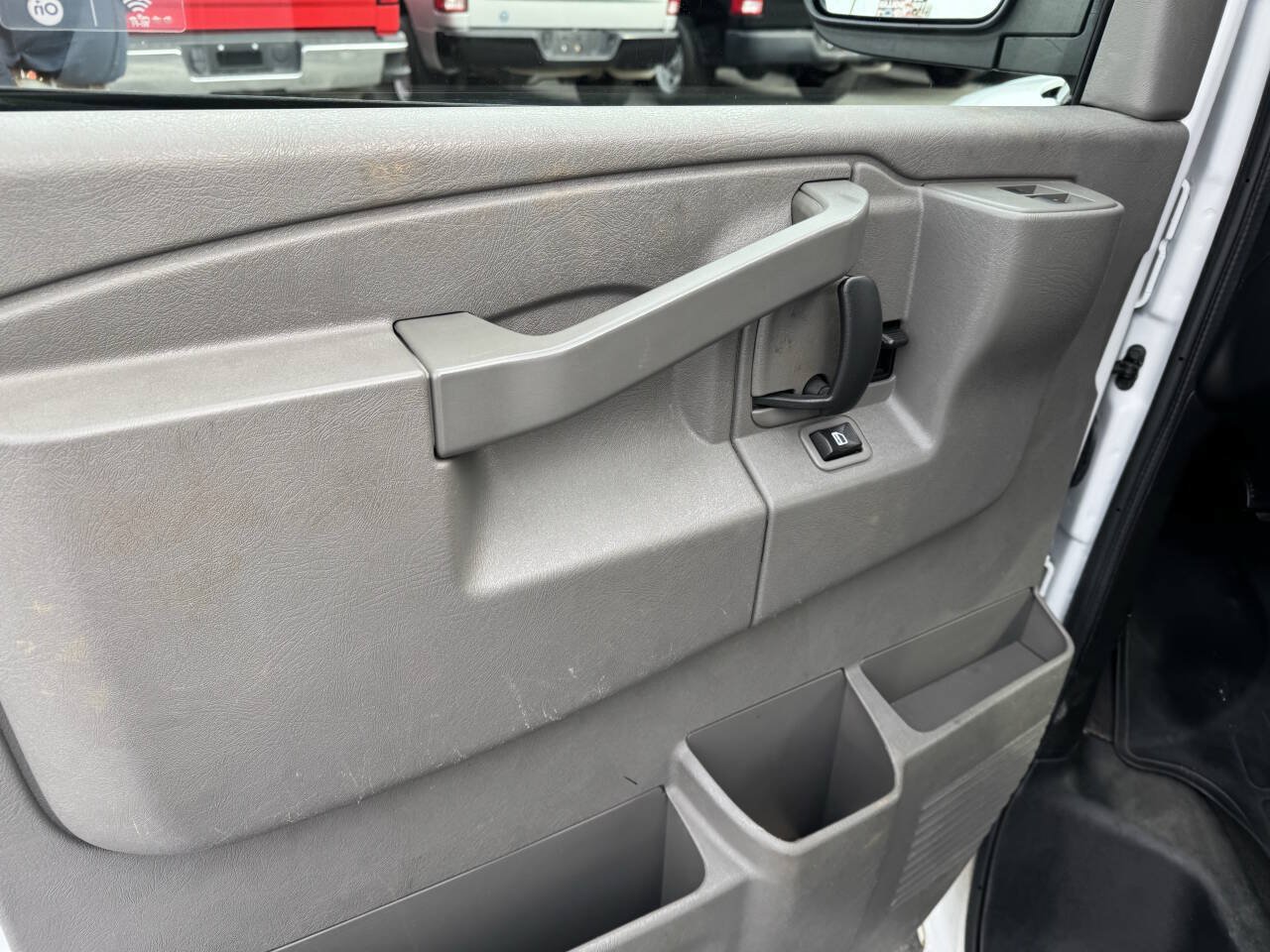 Used 2019 Chevrolet Express 3500 LS RWD image 13