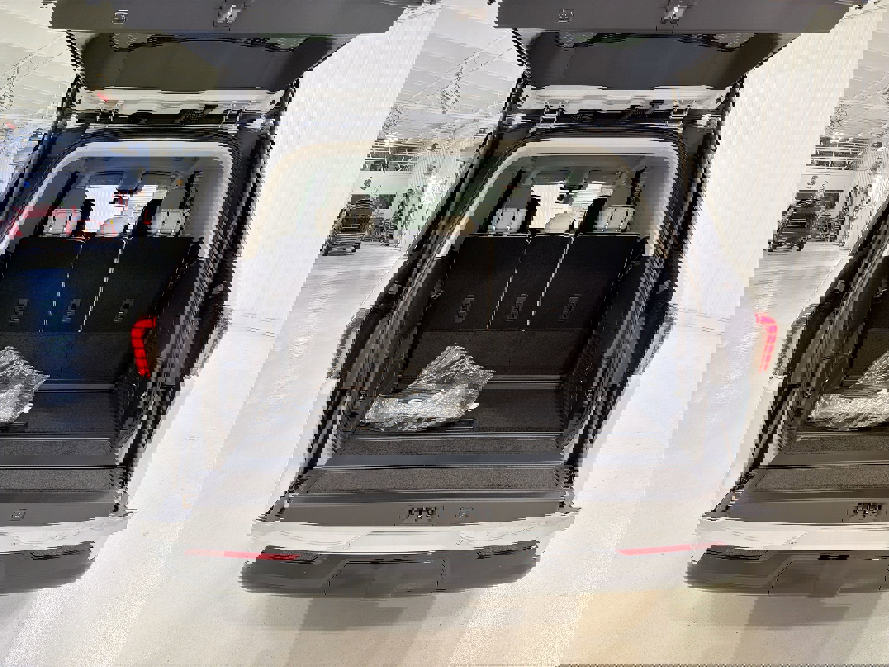 New 2026 Lincoln Navigator L Premier image 28