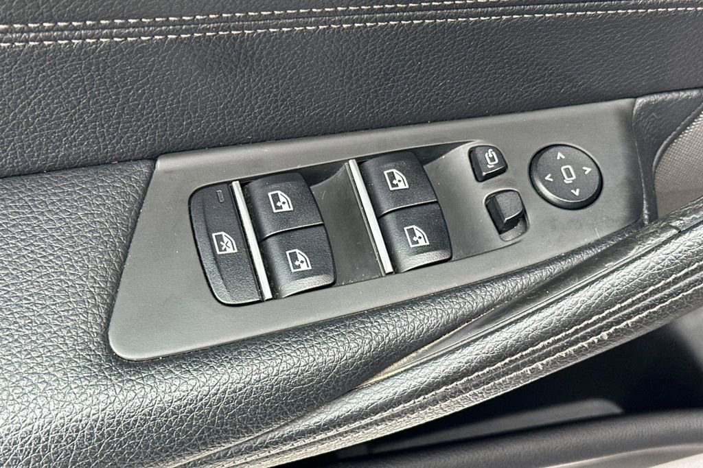Used 2018 BMW M550i xDrive AWD/4WD image 11