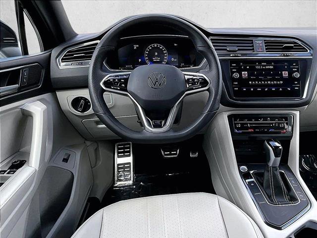 Used 2024 Volkswagen Tiguan SE R-Line FWD image 7
