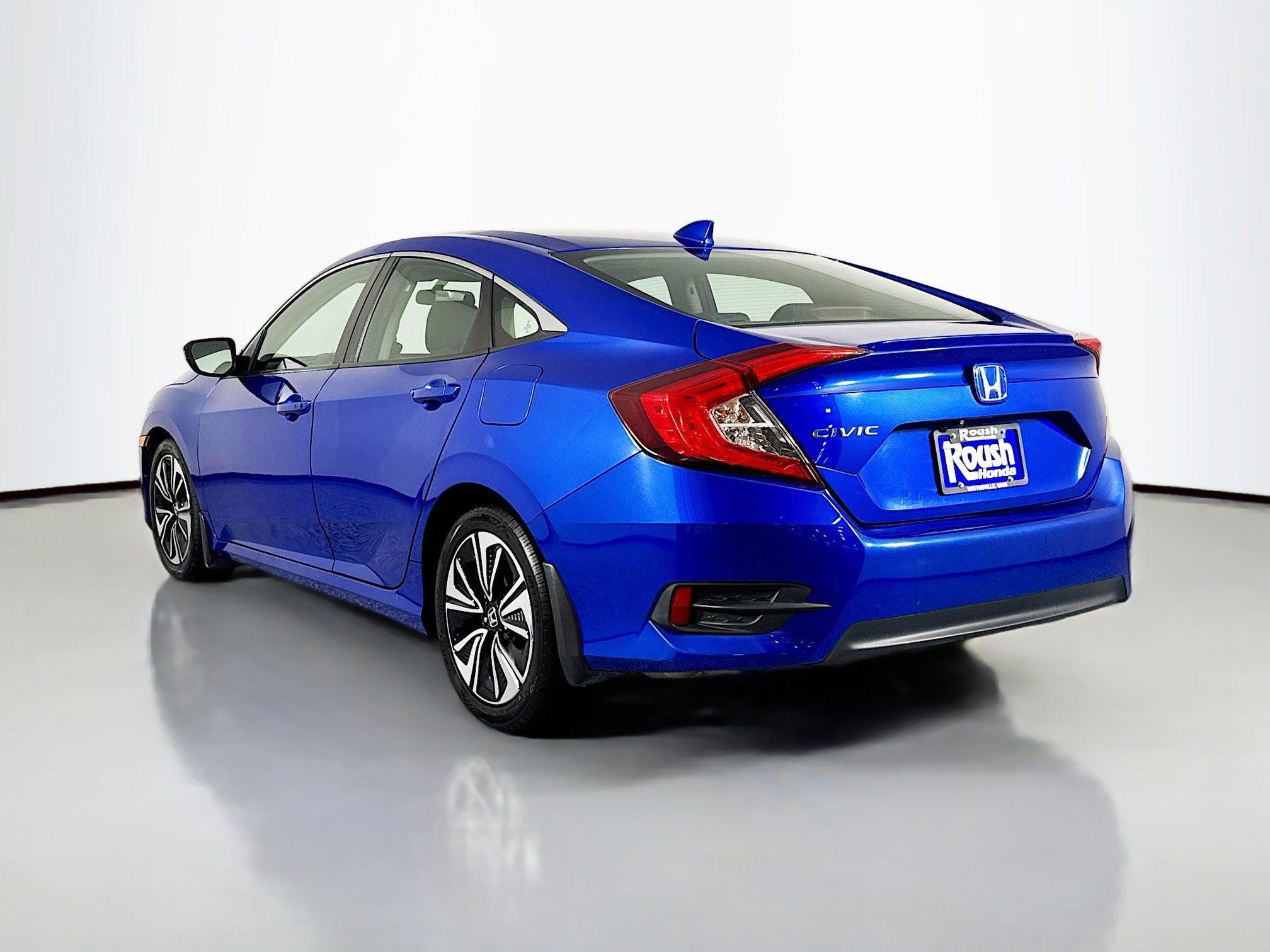Certified 2017 Honda Civic EX-T image 7