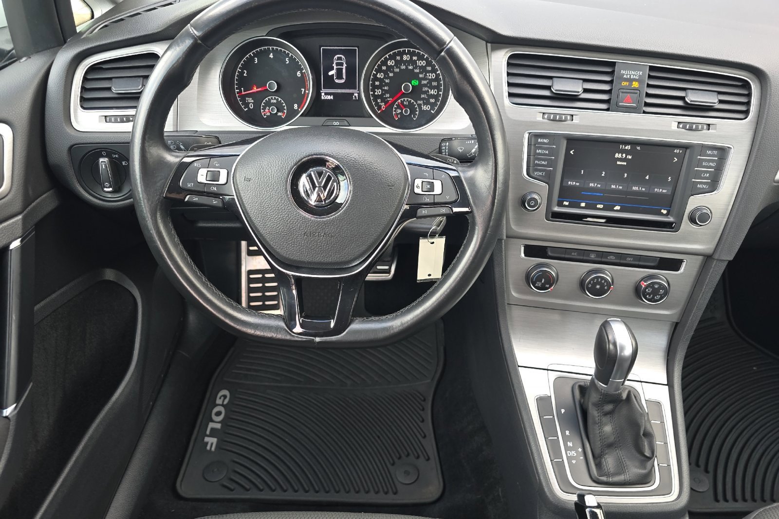 Used 2017 Volkswagen Golf S image 15