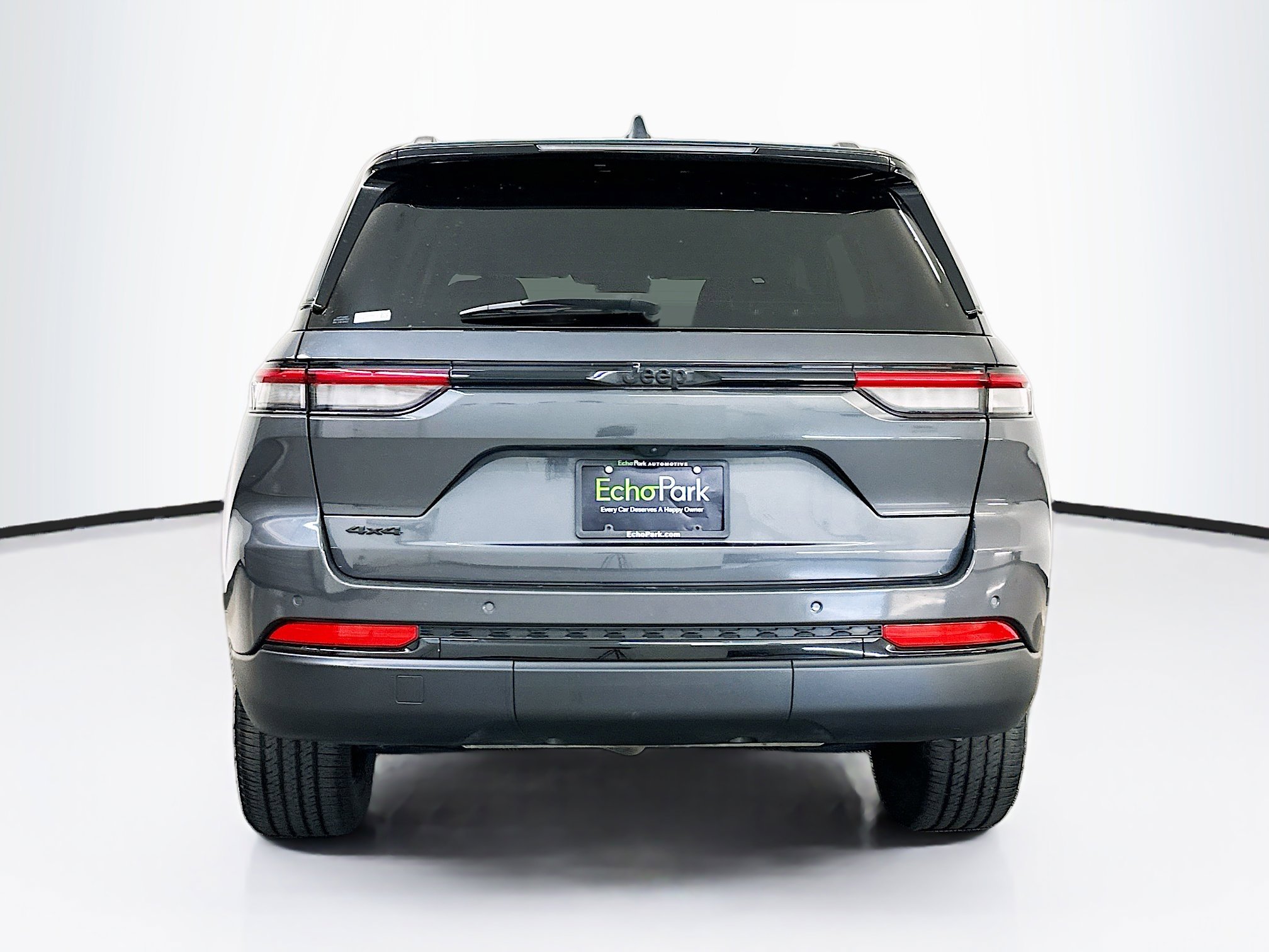 Used 2023 Jeep Grand Cherokee Altitude AWD/4WD image 7