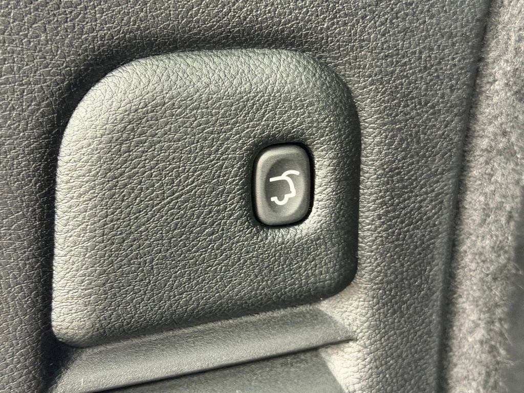 Certified 2025 Dodge Durango GT image 36