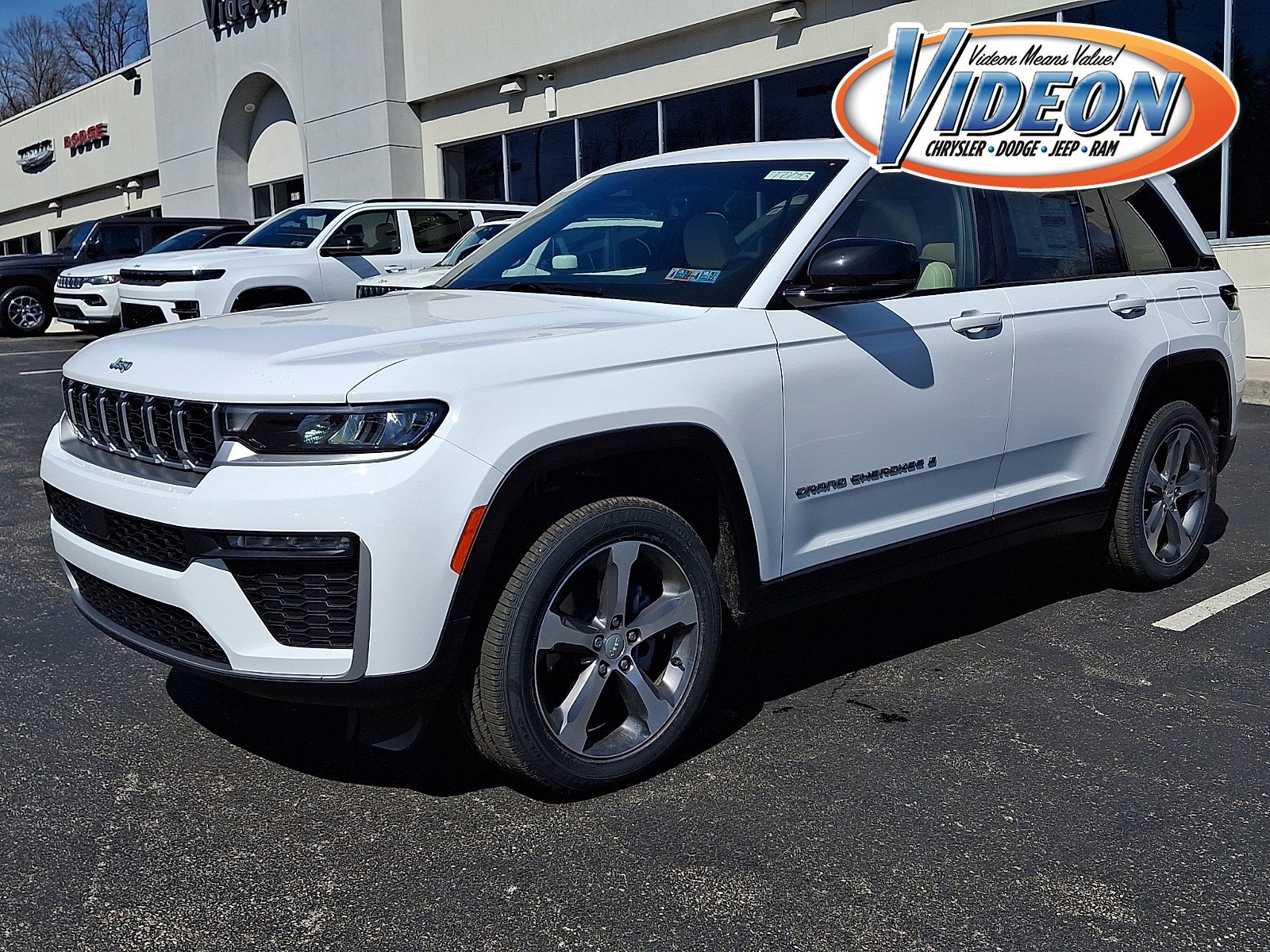 New 2026 Jeep Grand Cherokee Limited w/ Trailer Tow Package image 1