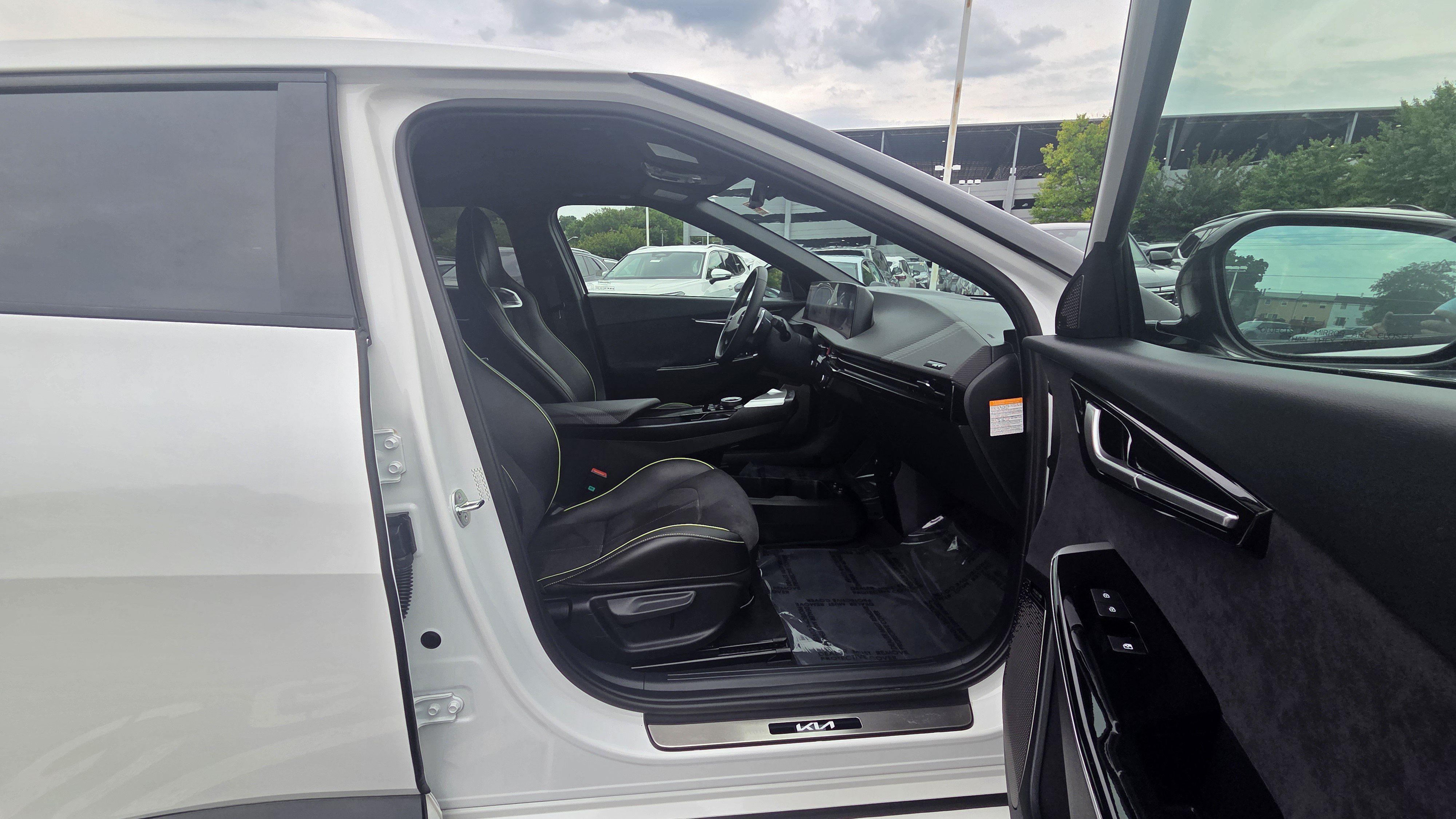 Certified 2023 Kia EV6 GT AWD/4WD image 30
