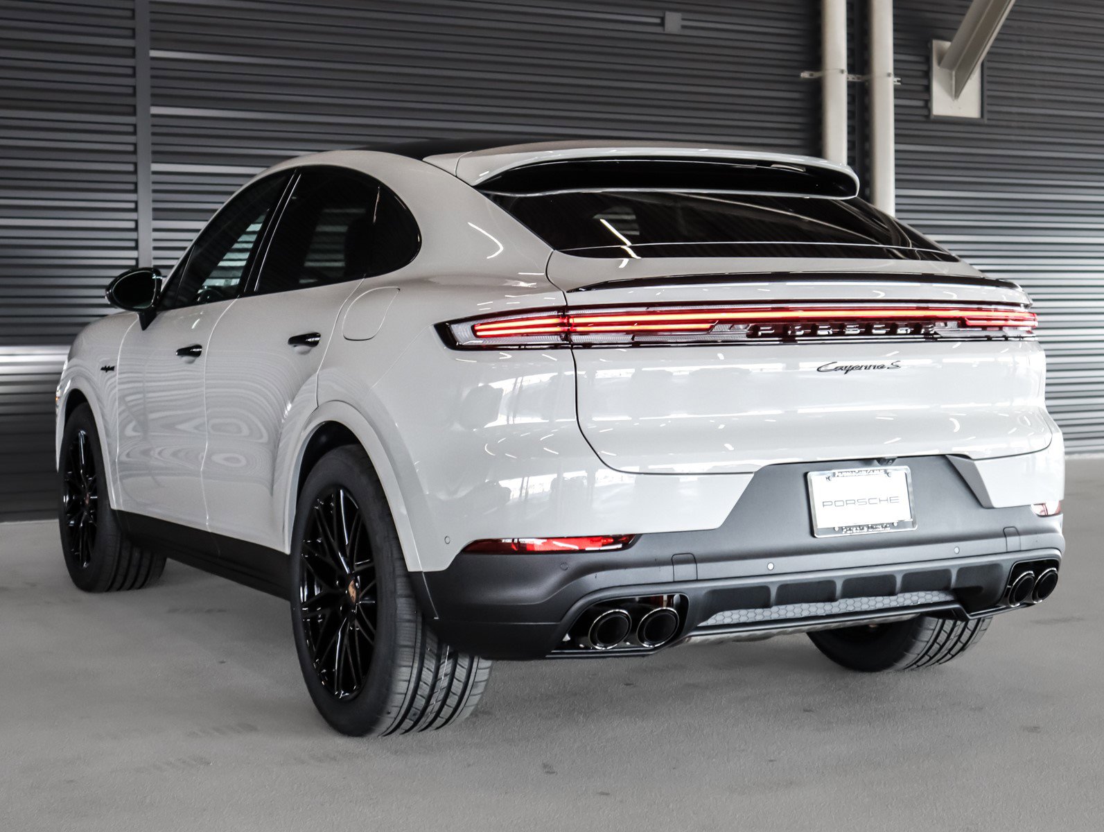 New 2026 Porsche Cayenne S image 3
