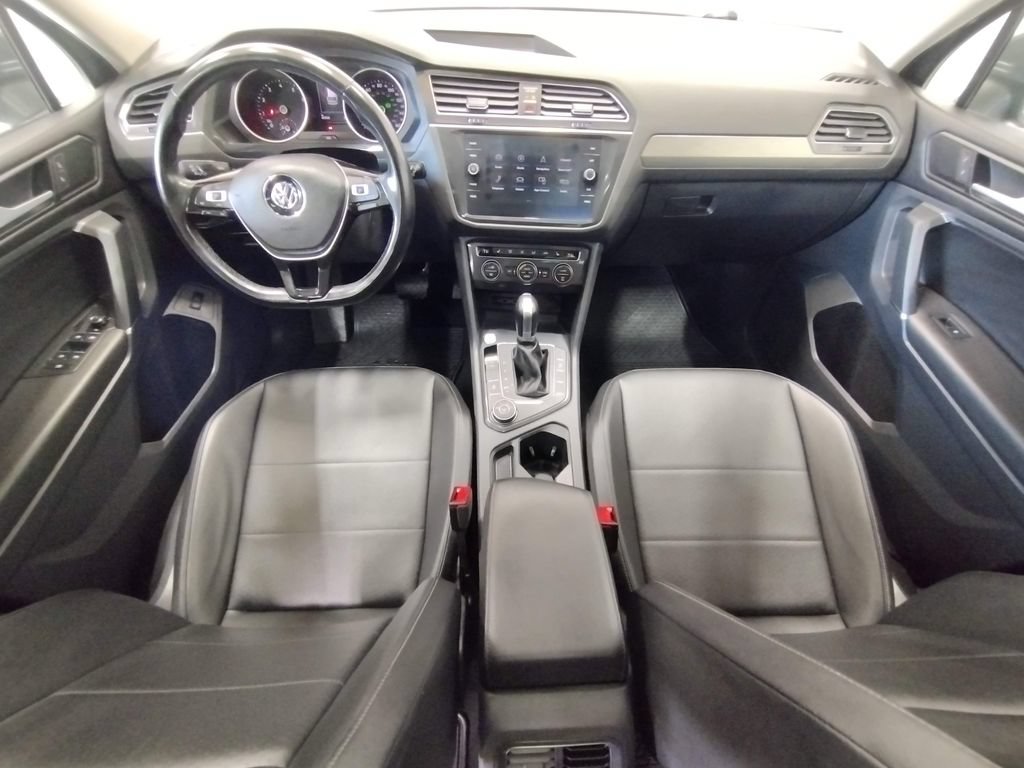 Used 2018 Volkswagen Tiguan SEL AWD/4WD image 39