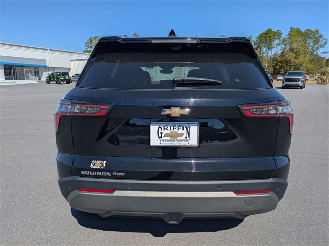 Used 2025 Chevrolet Equinox LT w/ Convenience Package II image 5