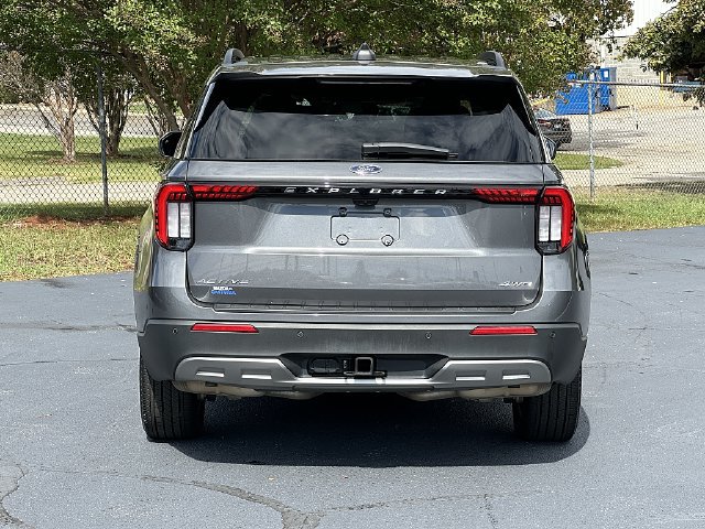 Used 2025 Ford Explorer Active w/ Active Comfort Package AWD/4WD image 6