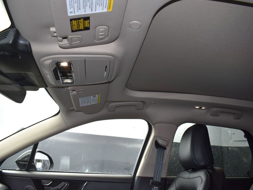 New 2025 Lincoln Corsair Reserve image 14