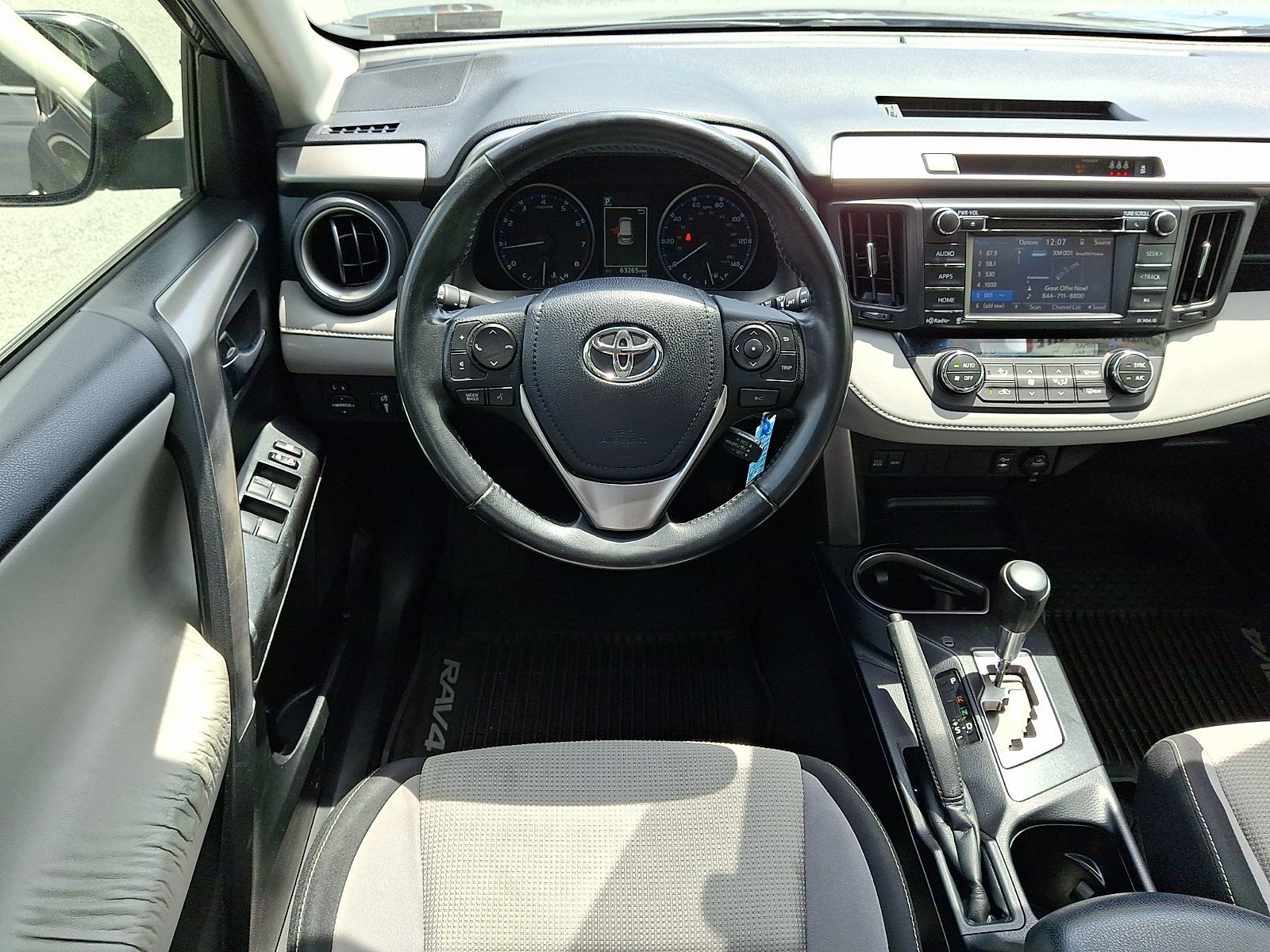 Used 2017 Toyota RAV4 XLE w/ All Weather Liner Package AWD/4WD image 12