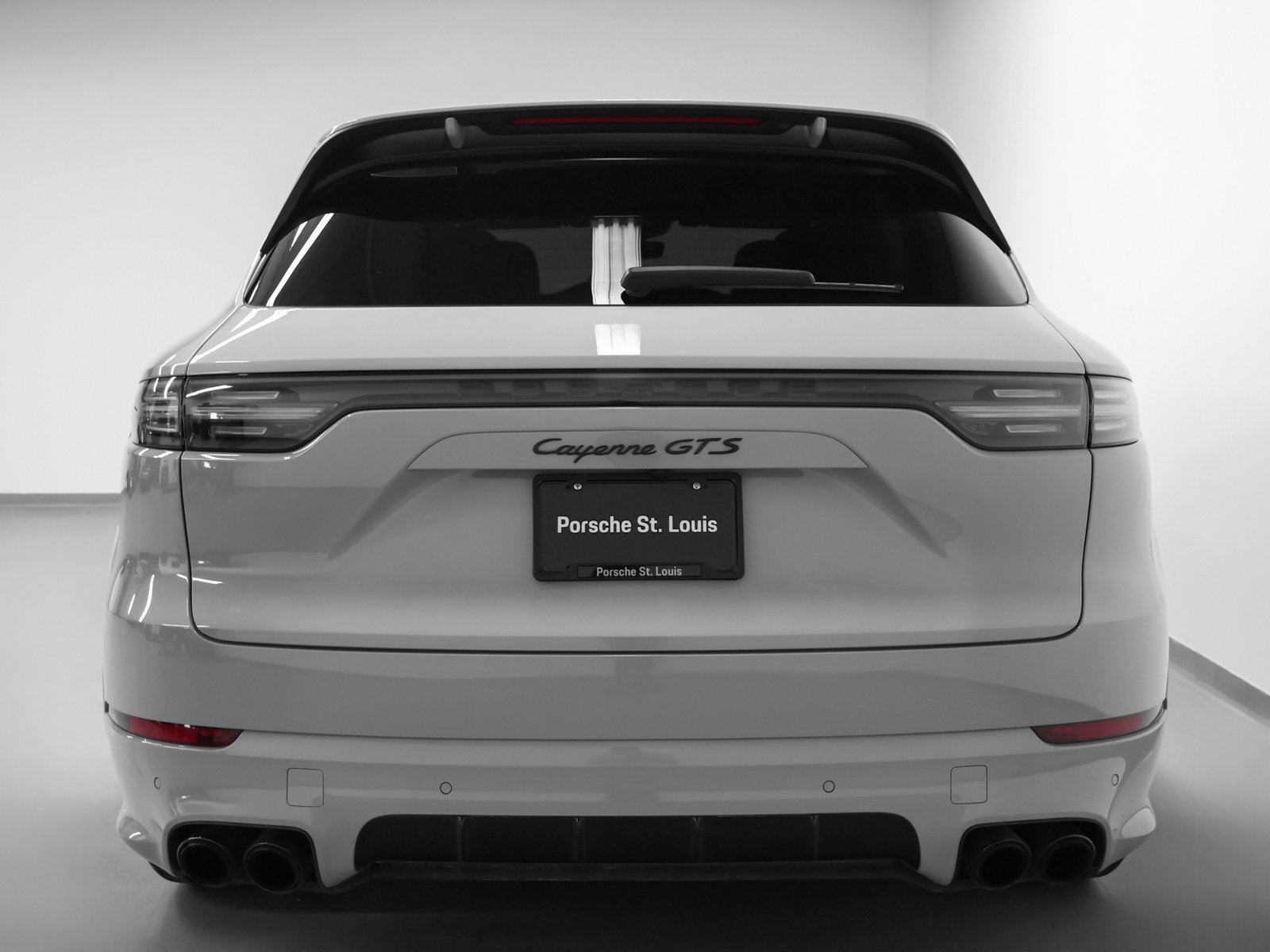 Used 2023 Porsche Cayenne GTS image 11