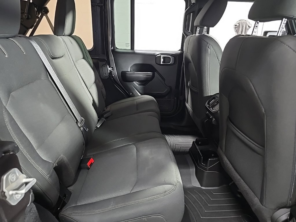 Used 2018 Jeep Wrangler Unlimited Sport S AWD/4WD image 28