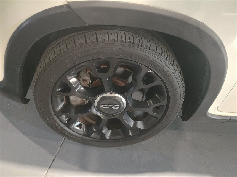 Used 2015 FIAT 500L Trekking FWD image 40