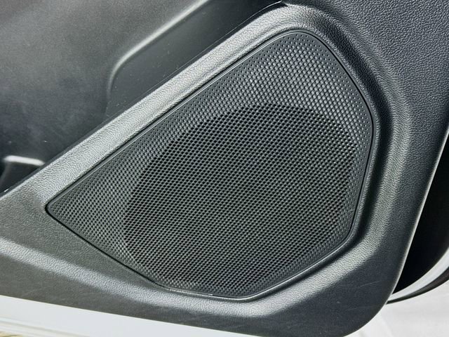 Used 2021 Ford Explorer XLT w/ Equipment Group 202A image 14