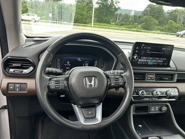Used 2023 Honda Pilot Elite image 13