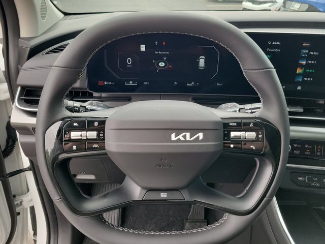 New 2027 Kia Carnival SX w/ Dark Edition Package FWD image 17