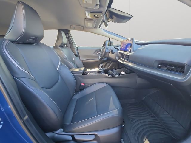 Used 2025 Toyota Prius XLE image 14