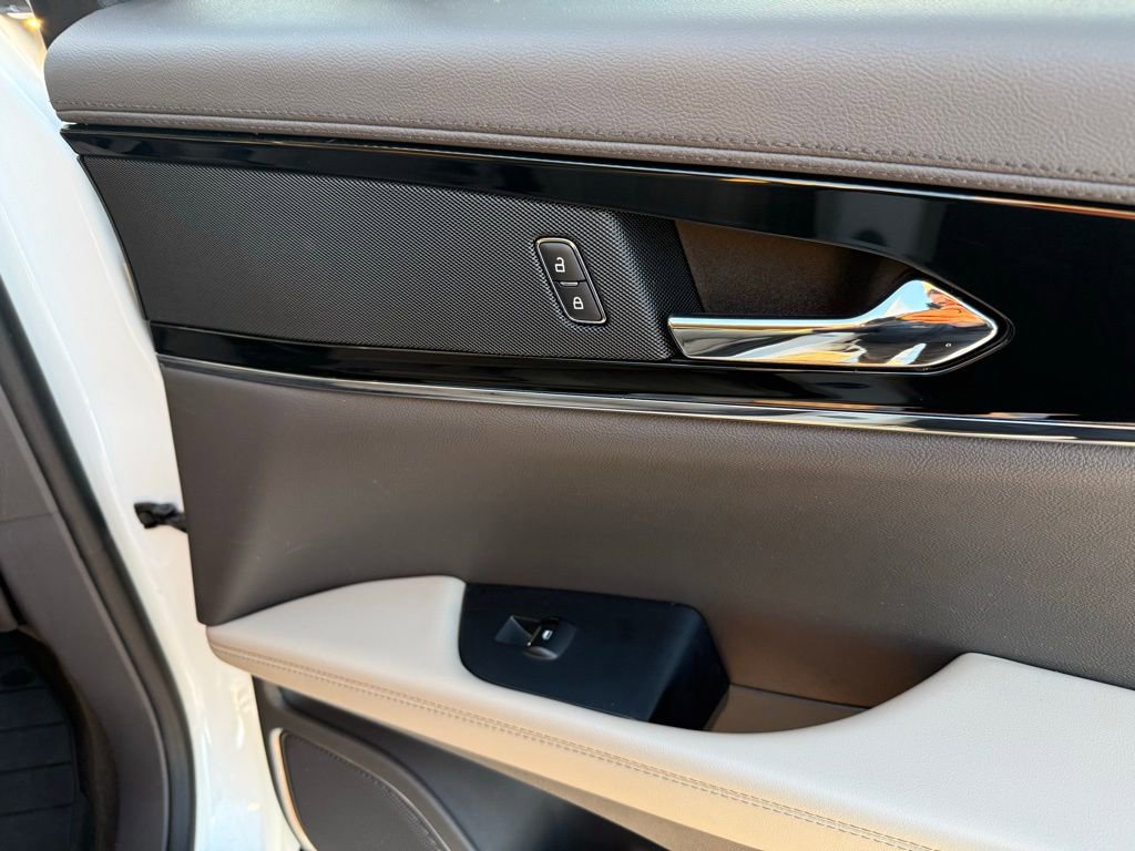 Used 2022 Lincoln Nautilus Reserve image 28