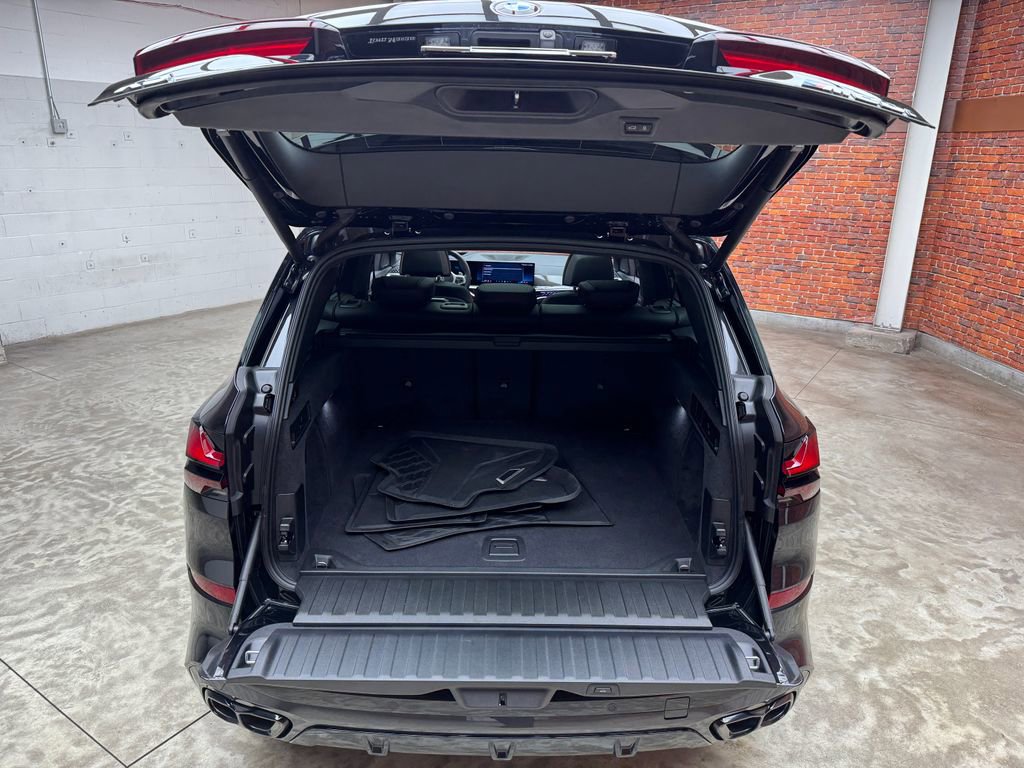 Certified 2025 BMW X5 M60i w/ Executive Package image 30
