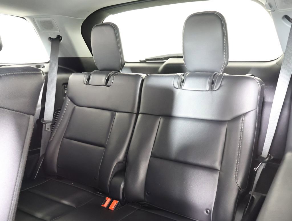 Used 2023 Ford Explorer Limited image 11