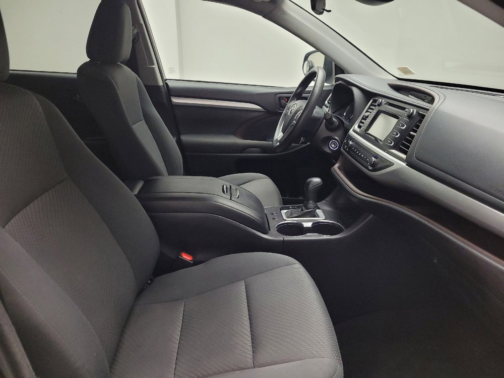 Used 2018 Toyota Highlander LE image 21
