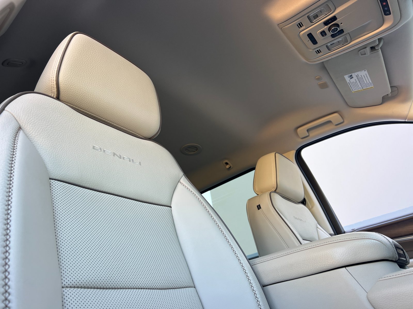 Used 2021 GMC Yukon Denali RWD image 18