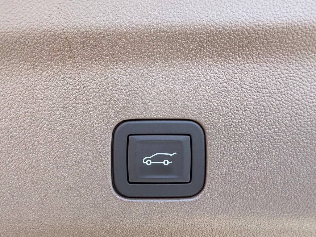 New 2026 GMC Yukon XL Denali w/ LPO, Floor Liner Package AWD/4WD image 22