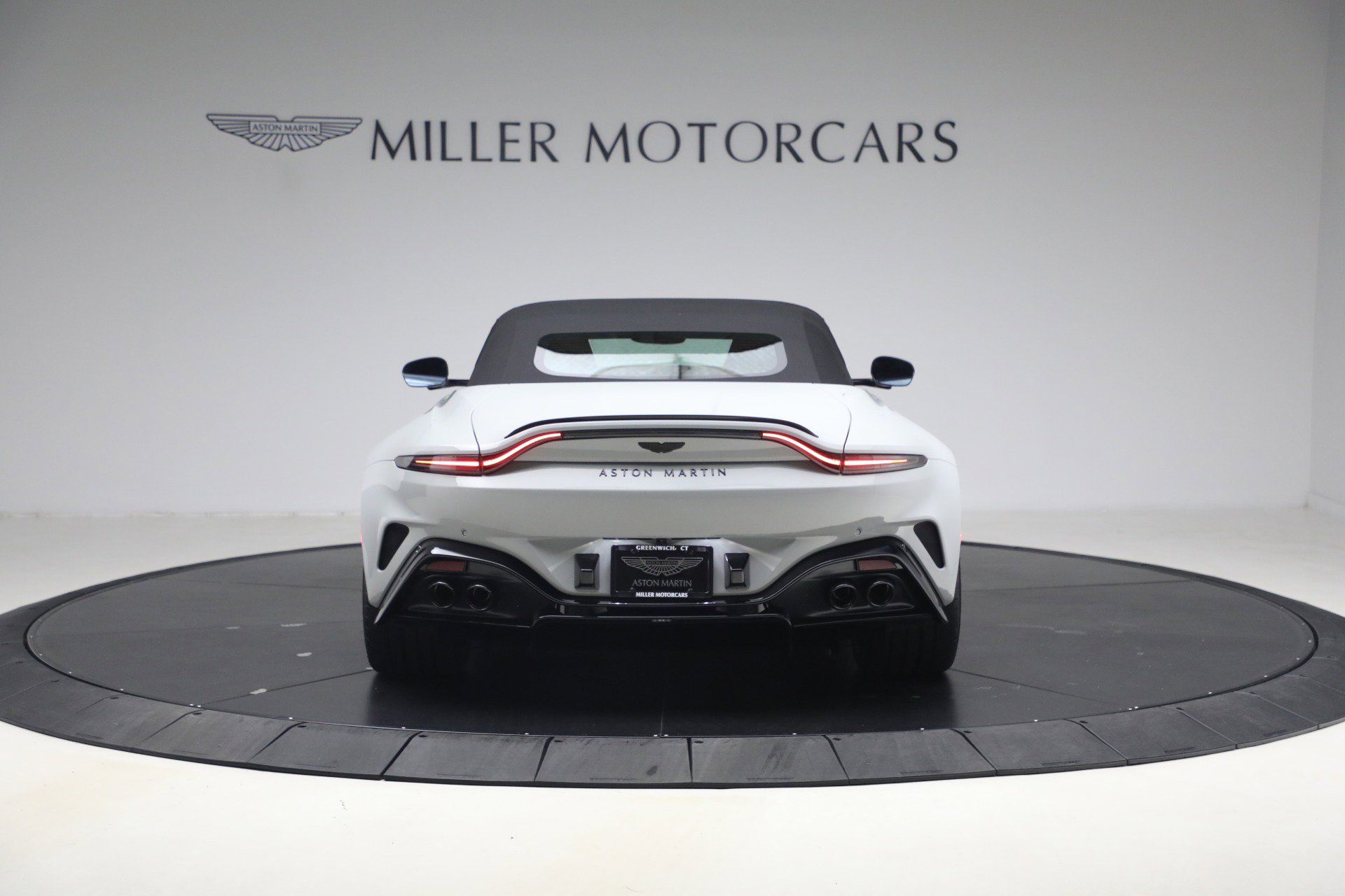 New 2026 Aston Martin V8 Vantage S RWD image 18