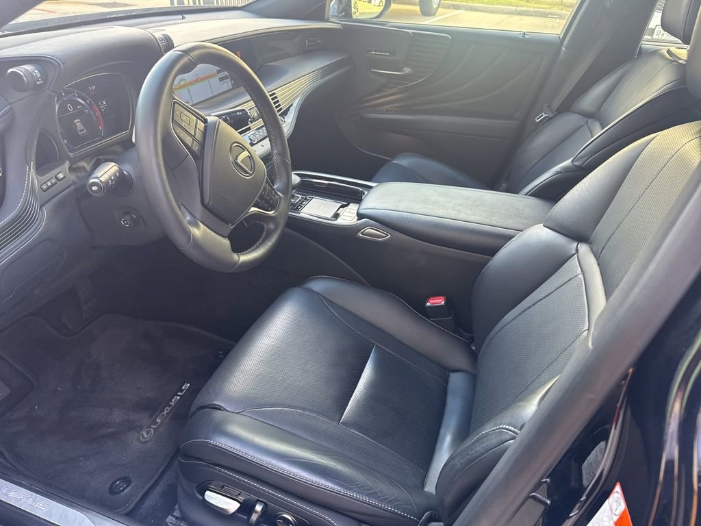 Used 2018 Lexus LS 500 w/ Accessory Package (Z2) RWD image 3