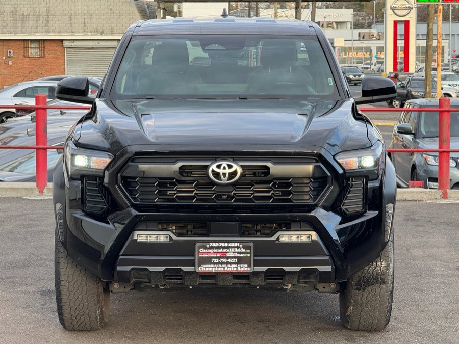 Used 2024 Toyota Tacoma TRD Off-Road AWD/4WD image 10