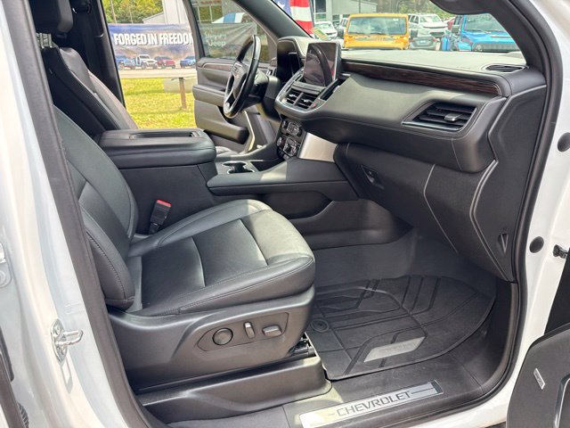 Used 2022 Chevrolet Tahoe LT w/ Luxury Package AWD/4WD image 31