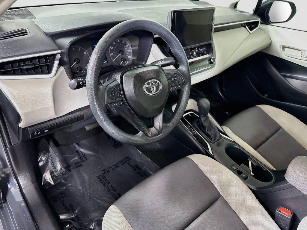Used 2025 Toyota Corolla LE FWD image 21