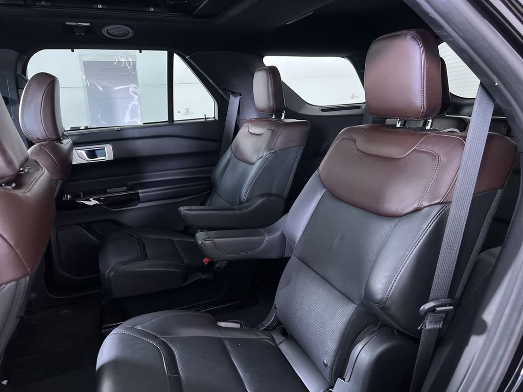 Used 2022 Ford Explorer Platinum w/ Equipment Group 601A image 25