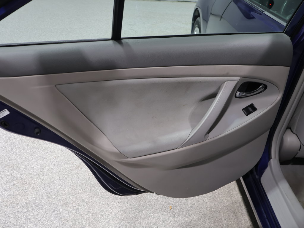 Used 2009 Toyota Camry FWD image 15
