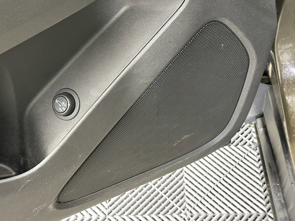 Used 2023 Chevrolet Equinox LT image 25