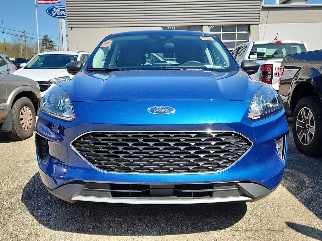 Used 2022 Ford Escape SE image 2